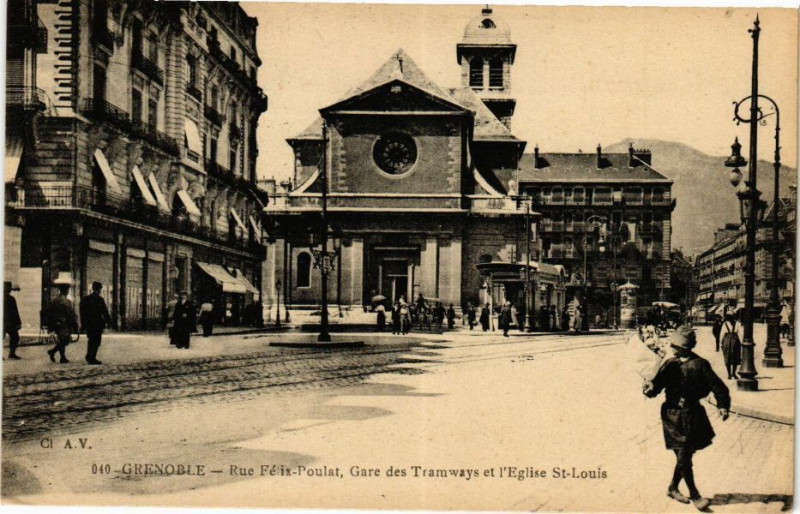 Carte postale ancienne Grenoble - Rue Felix-Poulat Gare des Tramways et l'Eglise Saint-Louis à Grenoble