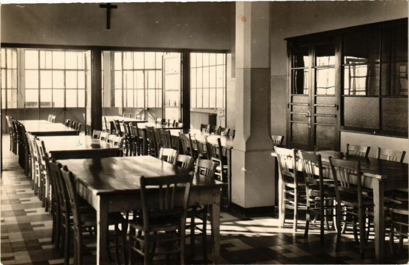 Carte postale ancienne Le Repos sous les Pins - Diemoz - La Salle a manger à Oz