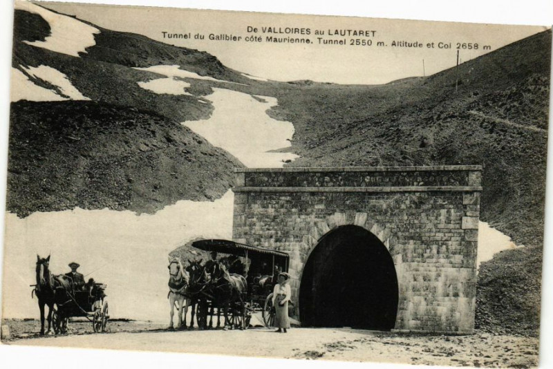 Carte postale ancienne Tunnel du Galibier cote Maurienne
