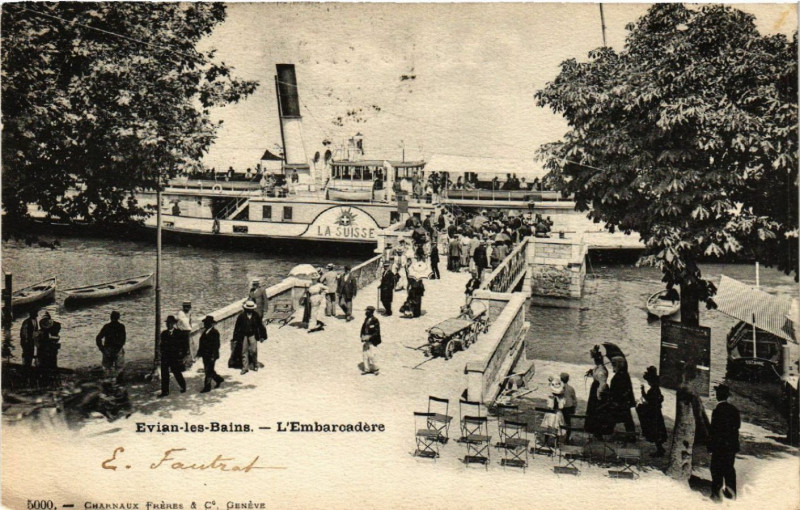 Carte postale ancienne Evian-les-Bains - L'Embarcadere à Évian-les-Bains