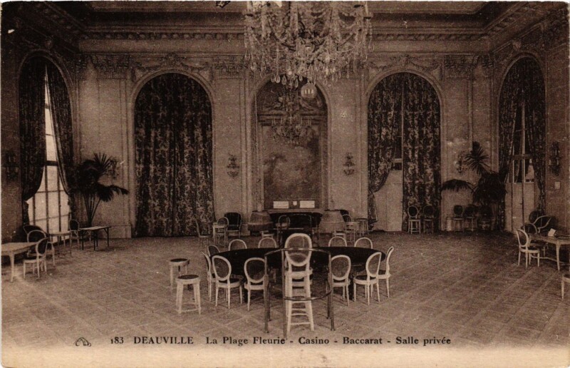 Carte postale ancienne Deauville - La Plage Fleurie Casino-Baccarat-Salle privée à Deauville