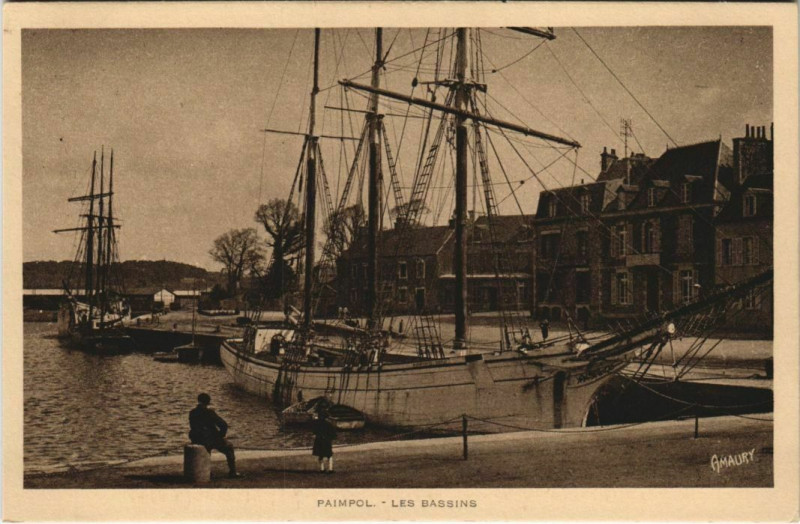 Carte postale ancienne Paimpol Les Bassins France à Paimpol