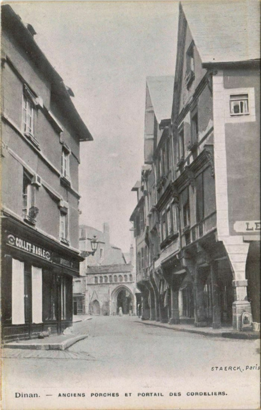 Carte postale ancienne Dinan Anciens Porches et Portail Cordeliers France à Dinan