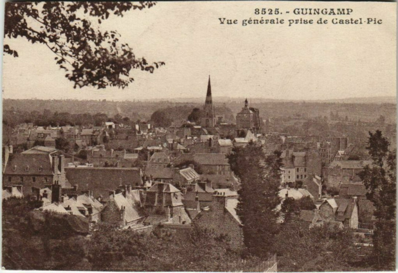 Carte postale ancienne Guingamp Vue Generale prise de Castel-Pic France à Guingamp