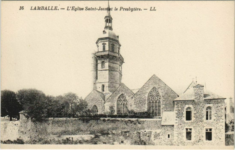 Carte postale ancienne Lamballe L'Eglise St.Jeannet le Presbytere France