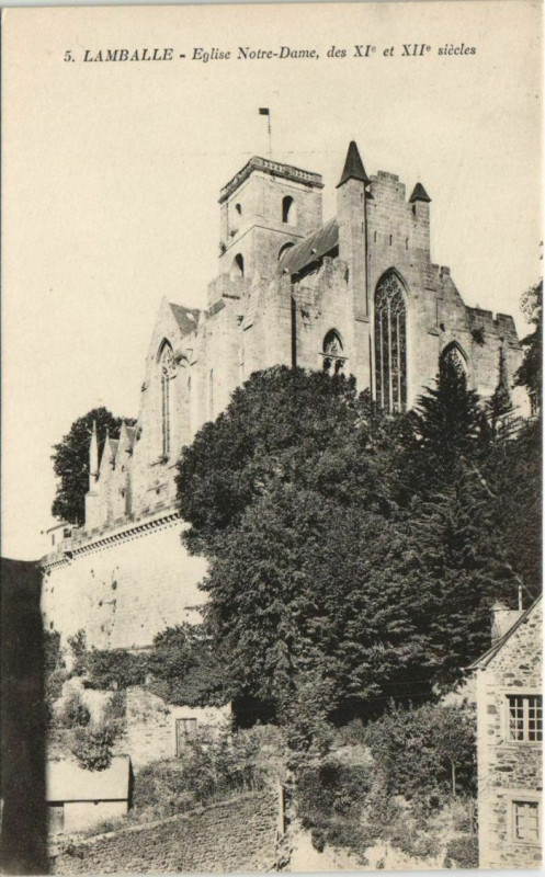 Carte postale ancienne Lamballe Eglise Notre-Dame France