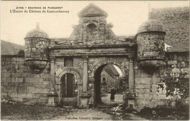 Carte postale ancienne Env.de Plouaret L'Entree du Chateau France à Plouaret