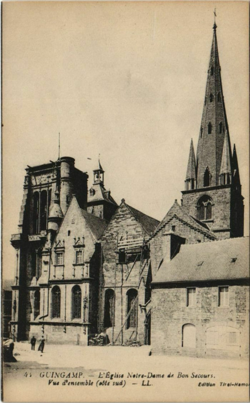 Carte postale ancienne Guingamp L'Eglise Notre-Dame de Bon-Secours France à Guingamp