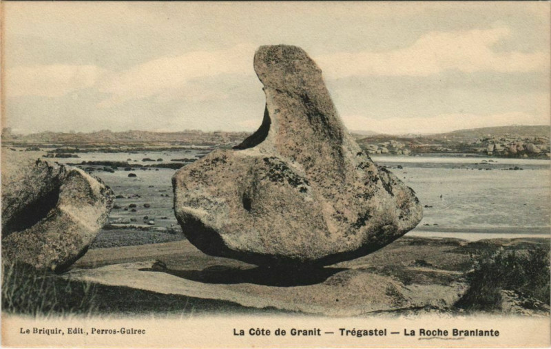 Carte postale ancienne Tregastel La Roche Branlante France