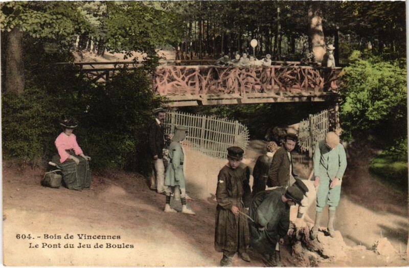 Carte postale ancienne Bois de Vincennes - Le Pont du Jeu de Boules à Paris 12e