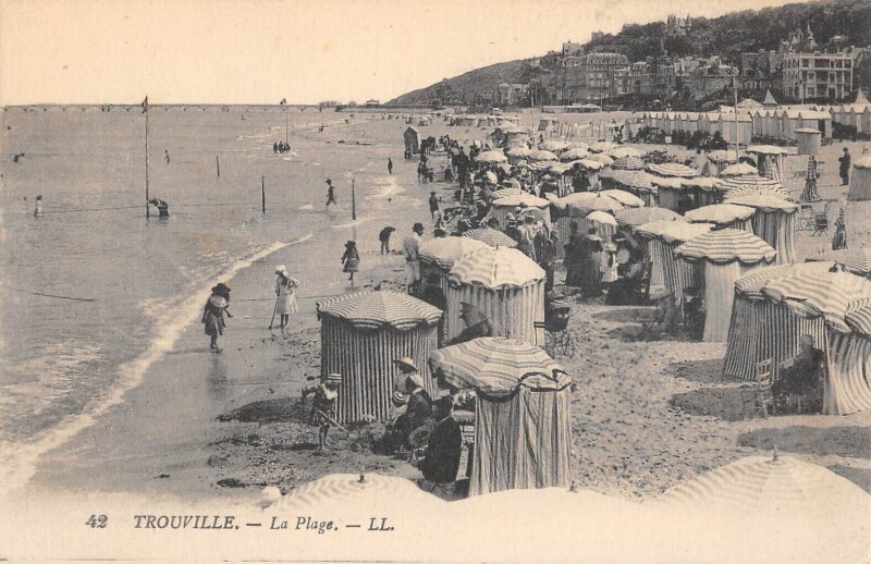 Carte postale ancienne Trouville La Plage