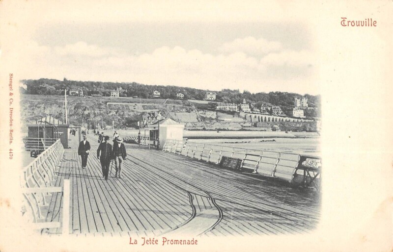 Carte postale ancienne Trouville La Jetee Promenade