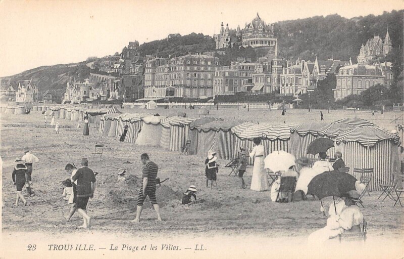 Carte postale ancienne Trouville La Plage Et Les Villas