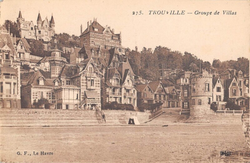 Carte postale ancienne Trouville Groupe De Villas
