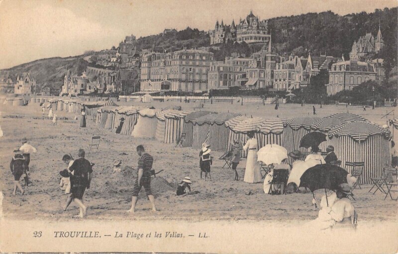 Carte postale ancienne Trouville La Plage Et Les Villas