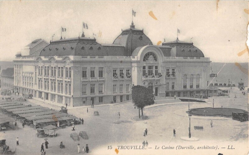 Carte postale ancienne Trouville Le Casino
