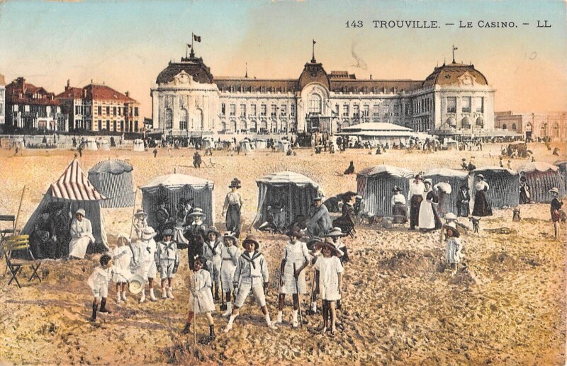 Carte postale ancienne Trouville Le Casino
