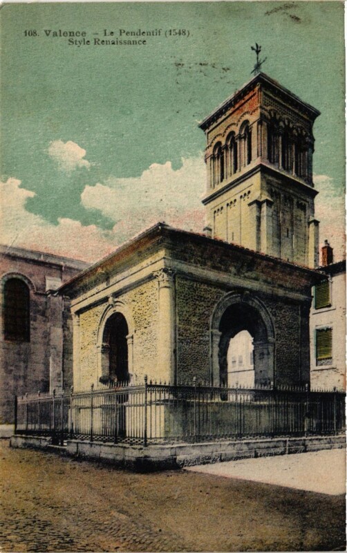 Carte postale ancienne Valence Le Pendetif style renaissance à Valence
