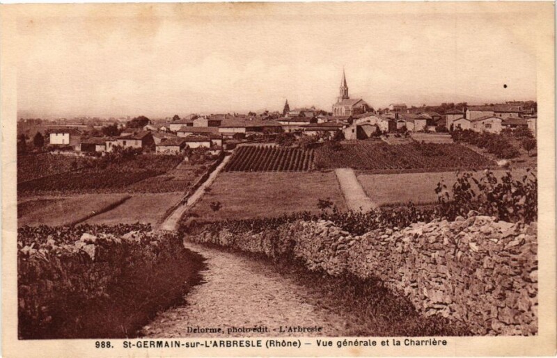 Carte postale ancienne Saint-Germain sur l'Arbresle-Vue générale et la Charriere à L'Arbresle