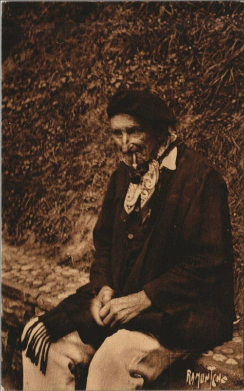 Carte postale ancienne Type Basque