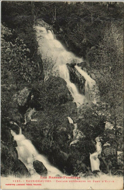 Carte postale ancienne Eaux-Chaudes Cascade Superieure du Pont d'Enfer