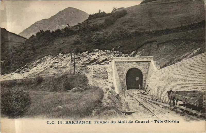 Carte postale ancienne Sarrance Tunnel du Mail de Couret - Tete Oloron à Sarrance