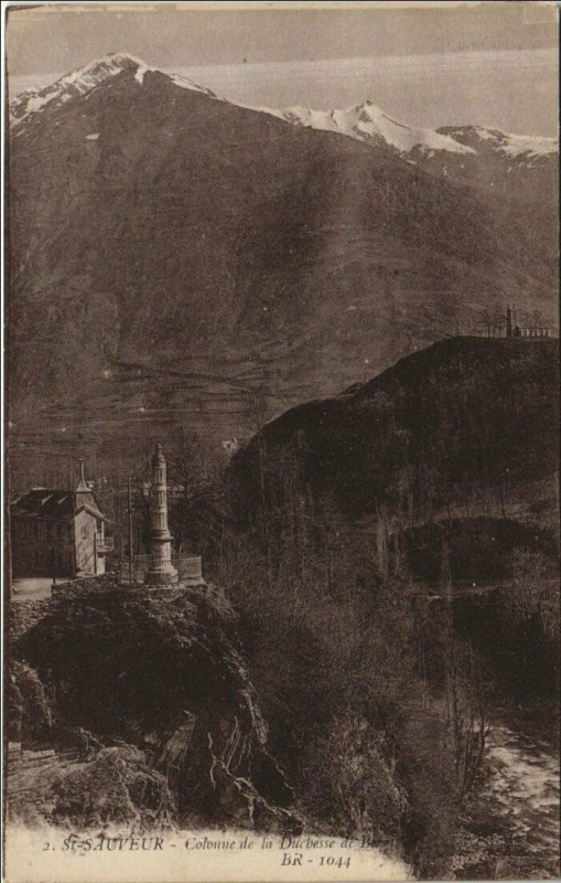 Carte postale ancienne Saint-Sauveur Colonne de la Duchesse