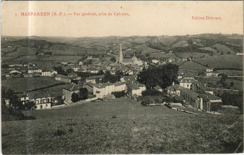 Carte postale ancienne Hasparren Vue Generale prise du Calvaire à Hasparren