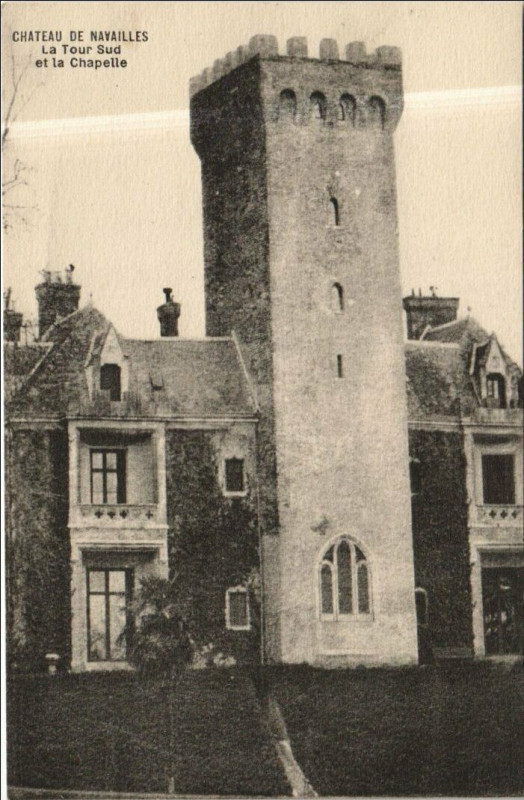 Carte postale ancienne Navailles-Angos Chateau de Navailles - La Tour Sud et la Chapelle à Navailles-Angos