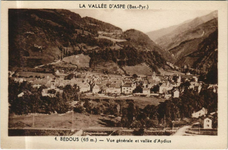 Carte postale ancienne Bedous Vue Generale et Vallee d'Aydius à Aydius