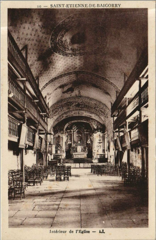 Carte postale ancienne Saint-Etienne-de-Baigorry Interieur de l'Eglise