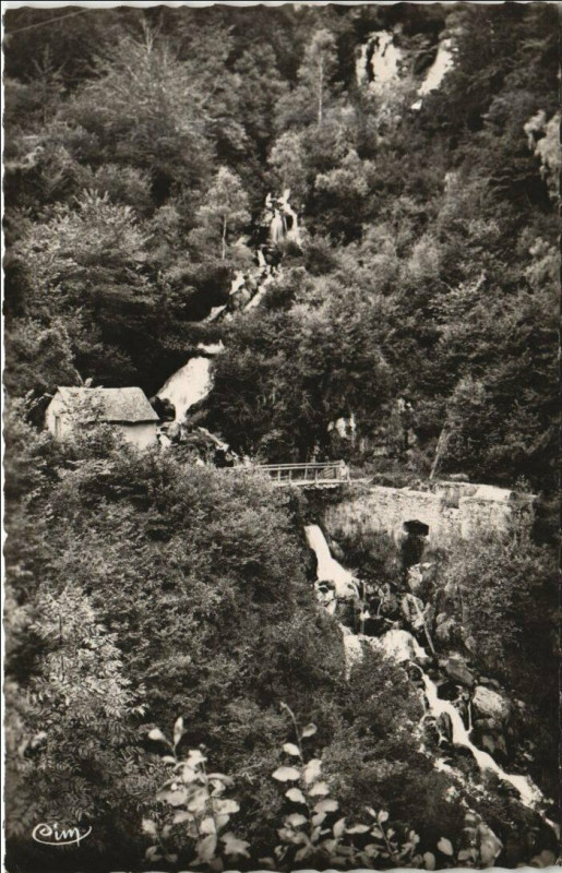 Carte postale ancienne Eaux-Chaudes Cascade du Pont d'Enfer