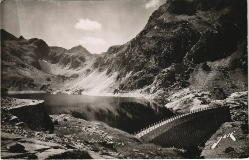Carte postale ancienne Vallee d'Ossau - Le Lac d'Artouste et son Barrage