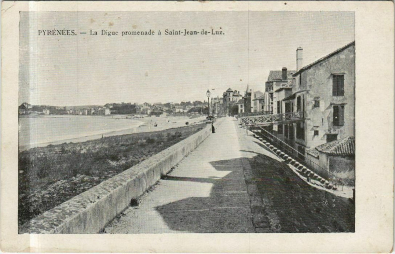 Carte postale ancienne Saint-Jean-de-Luz La Digue Promenade à Saint-Jean-de-Luz