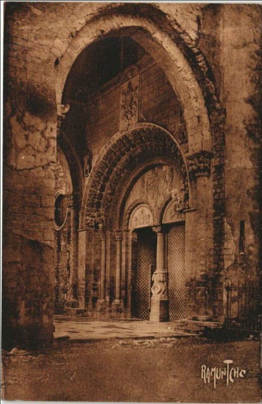 Carte postale ancienne Oloron-Sainte-Marie Portail de la Cathedrale Sainte-Marie à Oloron-Sainte-Marie