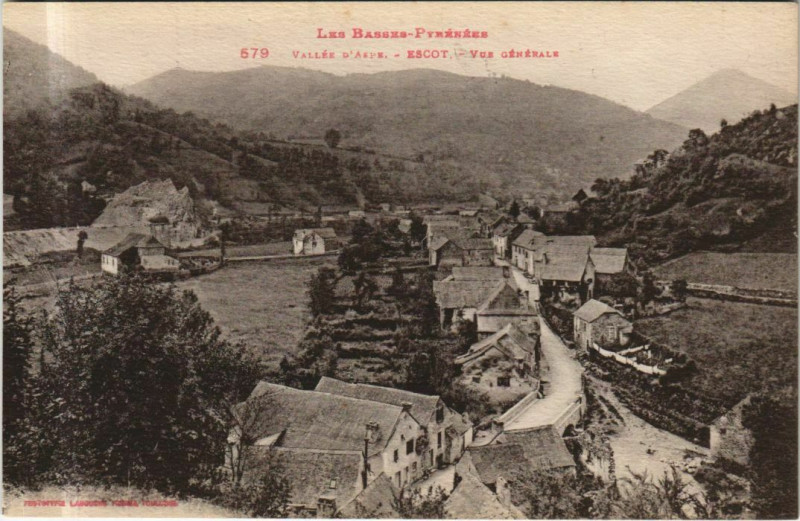 Carte postale ancienne Escot Vue Generale à Escot
