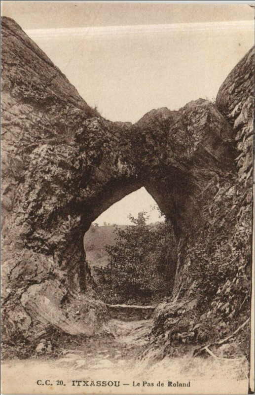 Carte postale ancienne Itxassou Le Pas de Roland à Itxassou