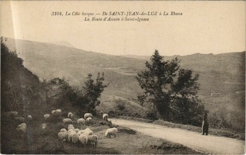 Carte postale ancienne De Saint-Jean-de-Luz a La Rhune - Route d'Ascain a Saint-Ignace à Ascain
