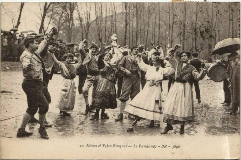 Carte postale ancienne Scenes et Types Basques - Le Fandango - Folklore