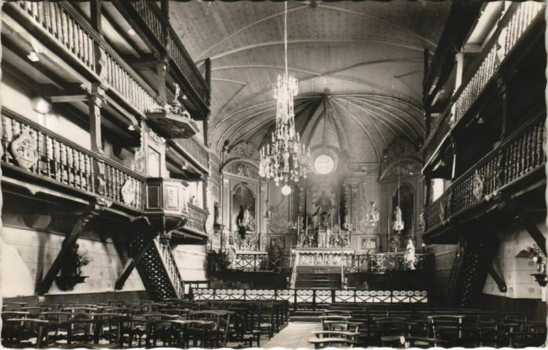 Carte postale ancienne Macaye L'Interieur de l'Eglise à Macaye