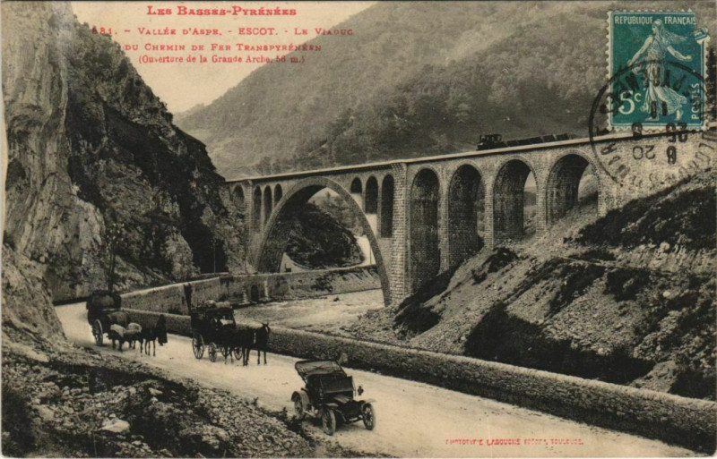 Carte postale ancienne Escot Le Viaduc à Escot