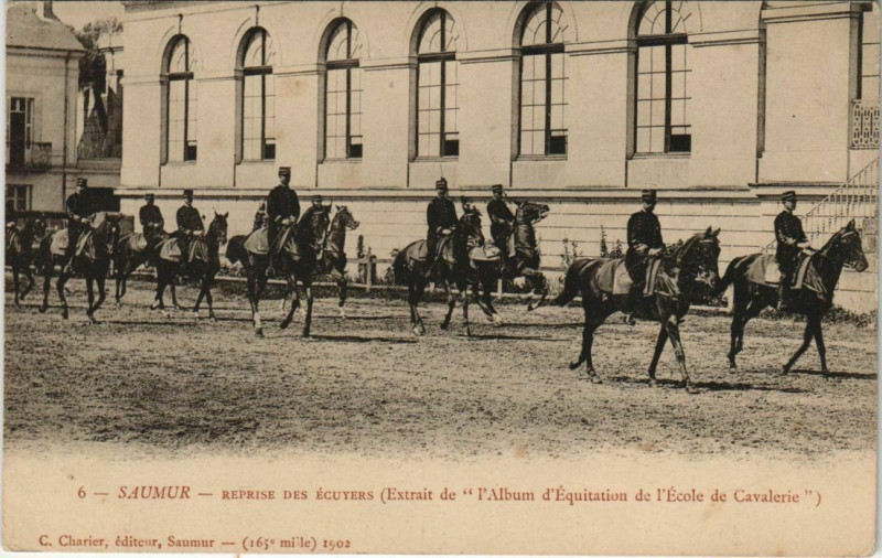 Carte postale ancienne Saumur Reprise des Ecuyers à Saumur