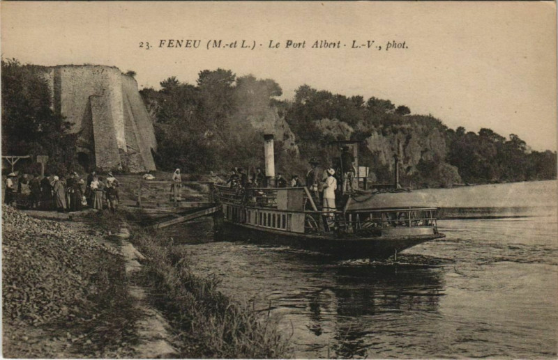 Carte postale ancienne Feneu Le Port Albert à Feneu