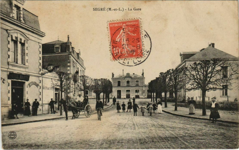 Carte postale ancienne Segre La Gare
