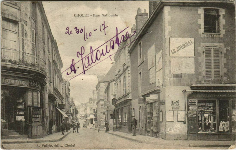 Carte postale ancienne Cholet Rue Nationale à Cholet