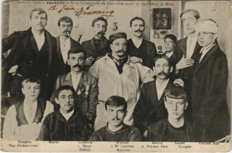 Carte postale ancienne 13 Premiers Heros - Escaped Miners