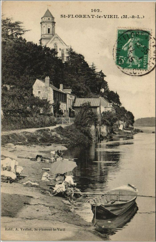Carte postale ancienne Saint-Florent-le-Vieil Town Scene