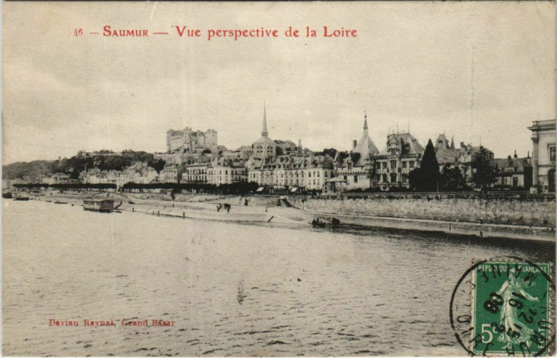 Carte postale ancienne Saumur Vue Perspective de la Loire à Saumur