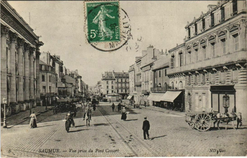 Carte postale ancienne Saumur Vue prise du Pont Cessart à Saumur