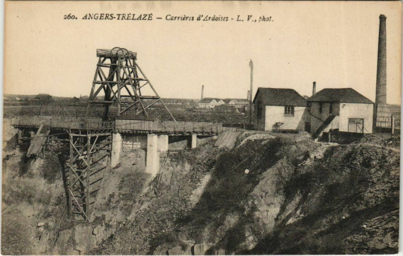 Carte postale ancienne Angers Trelaze - Carrieres d'Ardoises à Angers